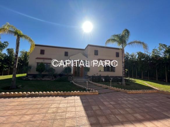 EAFDAC29 8006 49E8 B540 ED2C0DF9D175