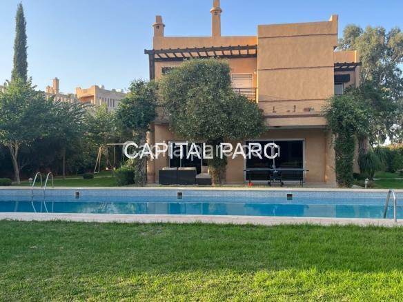 2FEBD9F7 7072 41C3 AEFC F4EAD8BE66BC