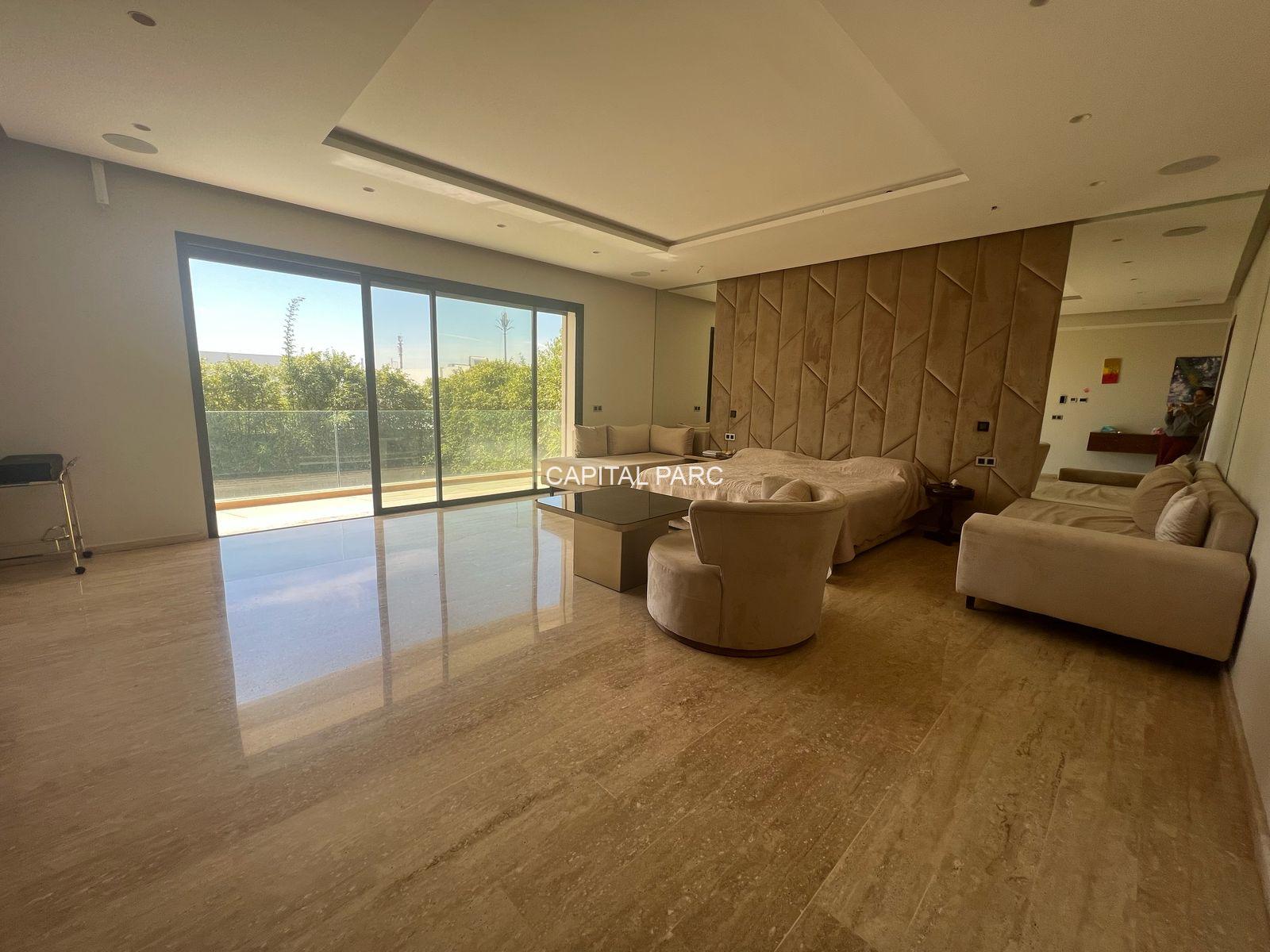 272466c3 54da 4073 8dce 69da88696ab0