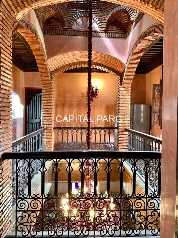 1c3c28b8 F5da 4437 8736 049d82337fc0