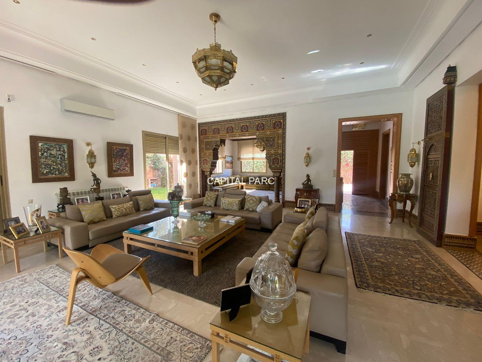 E641725d 5d14 41e5 A3ed Cdc9ca03cc8c