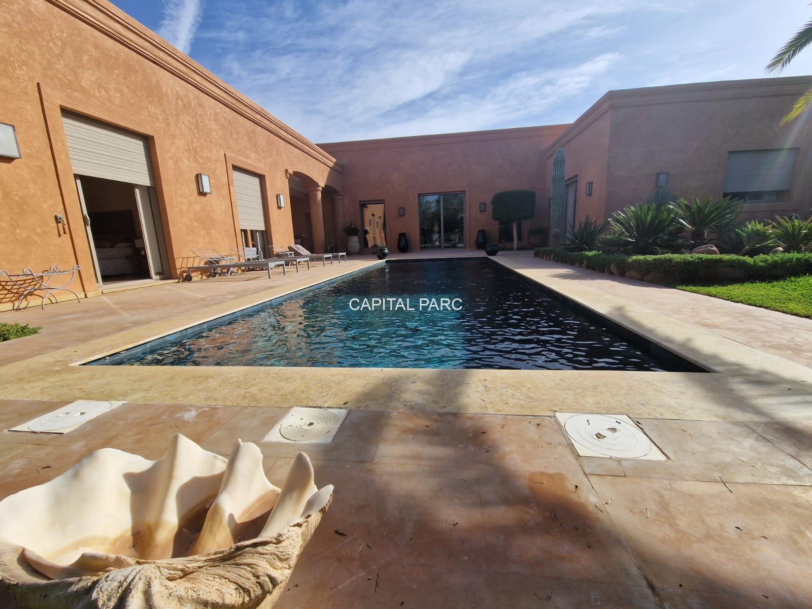 3ef6c081 3299 4303 a812 5f60fc2db961