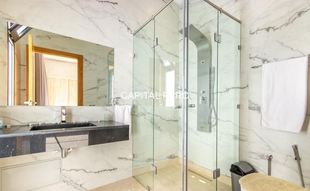 02d8d1ad b6c1 4e20 896a 48dd77a92e76