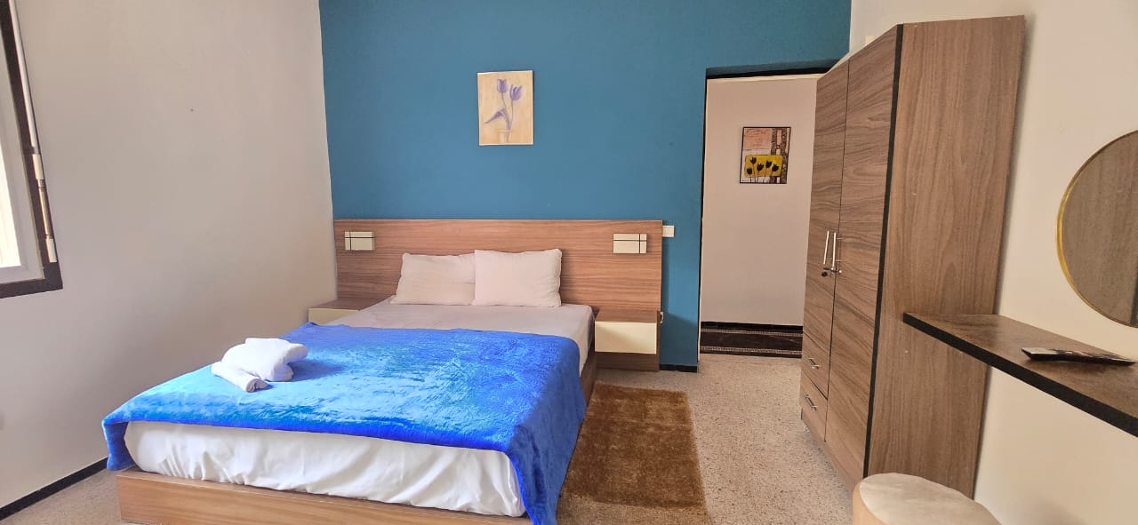 0e84eaeb 7023 4acc 8530 9d47b8c94f46