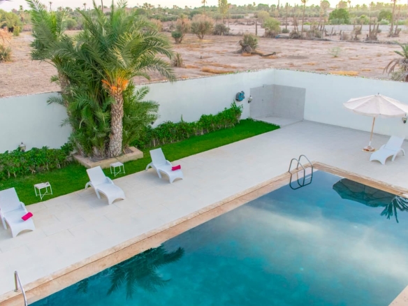 3f00ee28 3999 4166 a273 ce5ff43b55c2