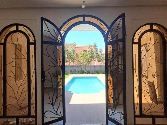 85bac00b eba9 4088 a4ad f209d1005976