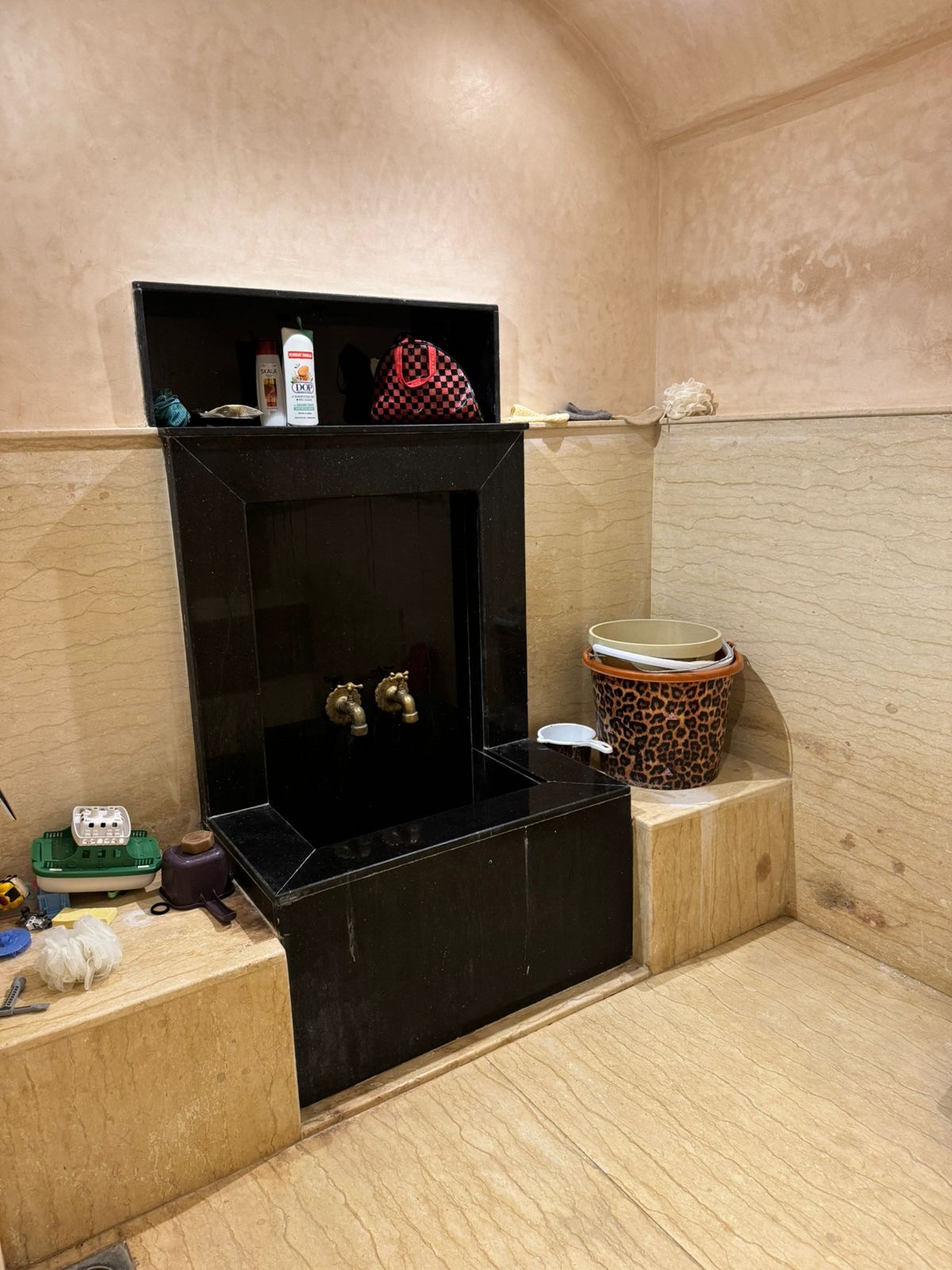 b1030114 8b51 47ca 8a3a 6656510afb31