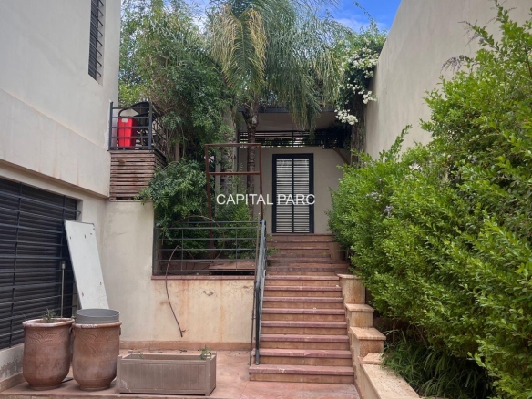 b5f634f8 d992 4e2d b341 3a1c92f2ff9b