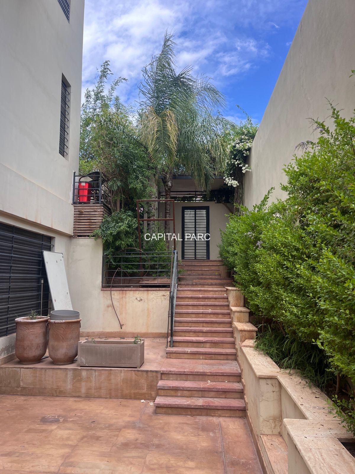 b5f634f8 d992 4e2d b341 3a1c92f2ff9b