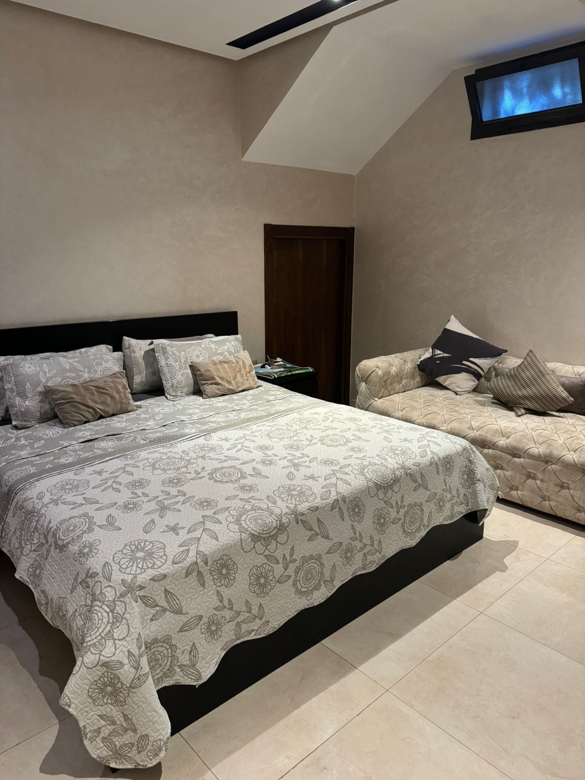 b7d874b1 e5e2 4f8f a5a5 e955a8ecd2e8