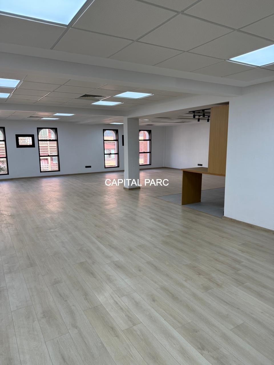 capitalparc_location-plateau-de-bureau-200-m_31606