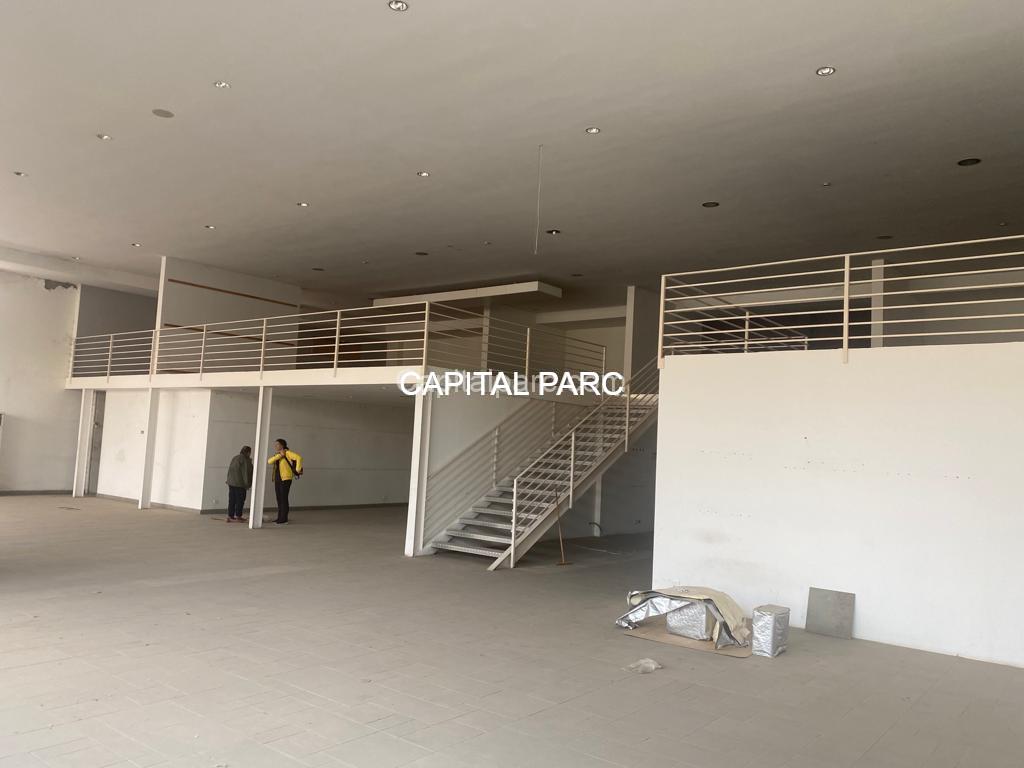 capitalparc_showroom-de-600-m_25920