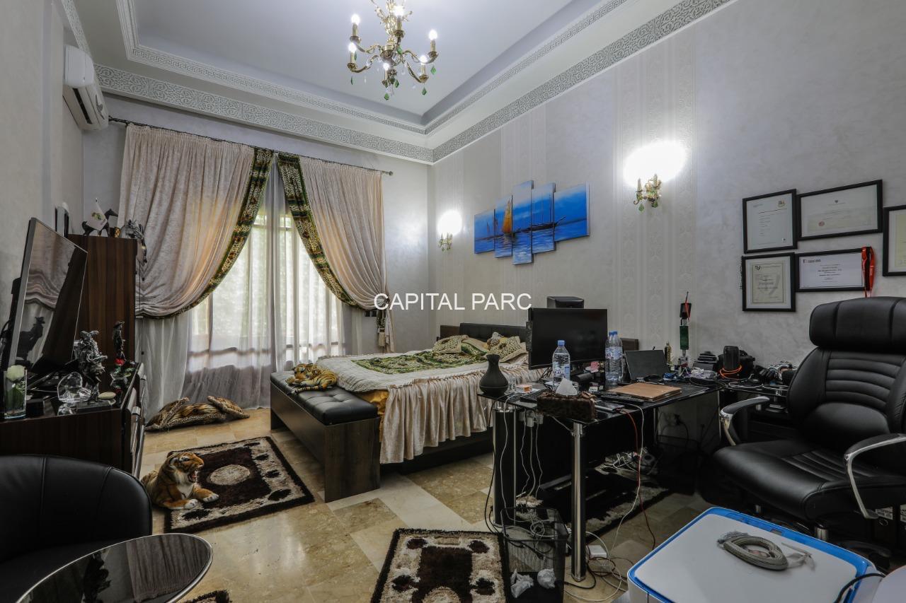 e8469233 9679 4d45 974b d3bf9c07ec81