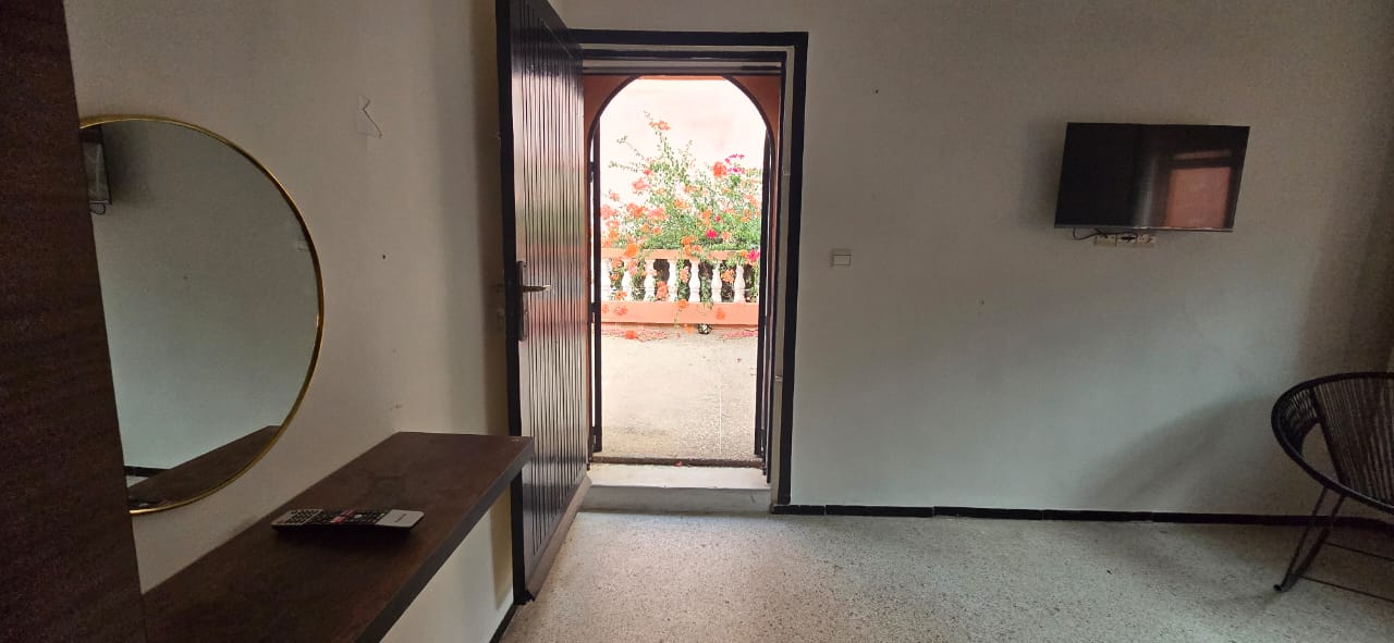 f535fb0c e084 4d77 8bc0 99ff78570459