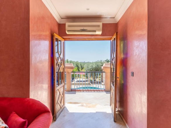 e1712800 640b 4787 8a65 ddd59a80101a