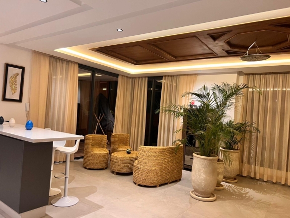 e60c486a e1a7 46ea af07 bef93a53824c