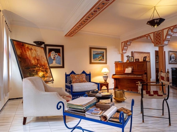 1e1586bb b1d0 436b 9d31 fe8d75044978