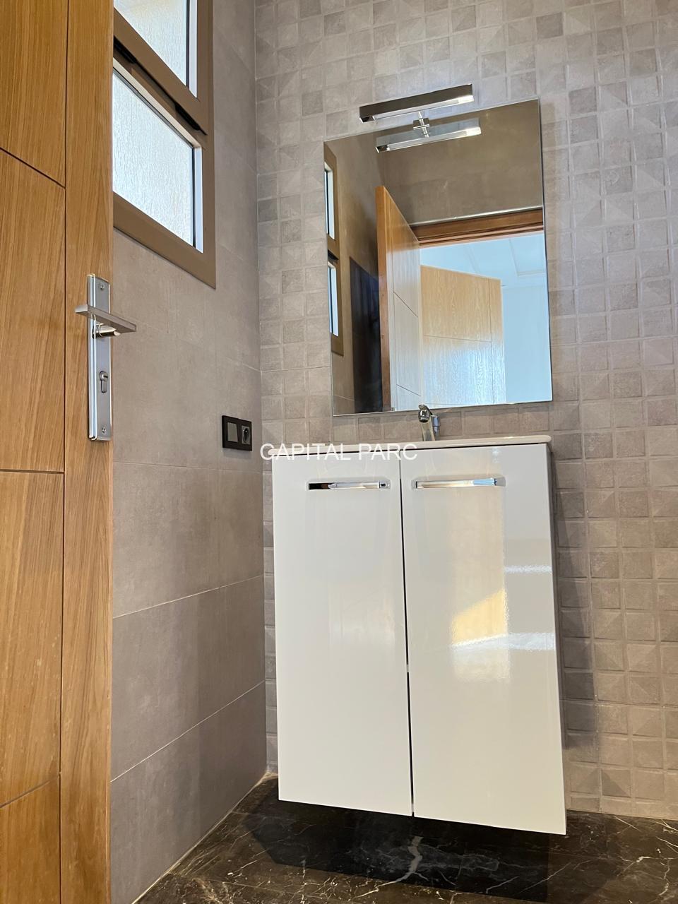 4de4be9f 726c 41a3 9d8c 08624250a27b