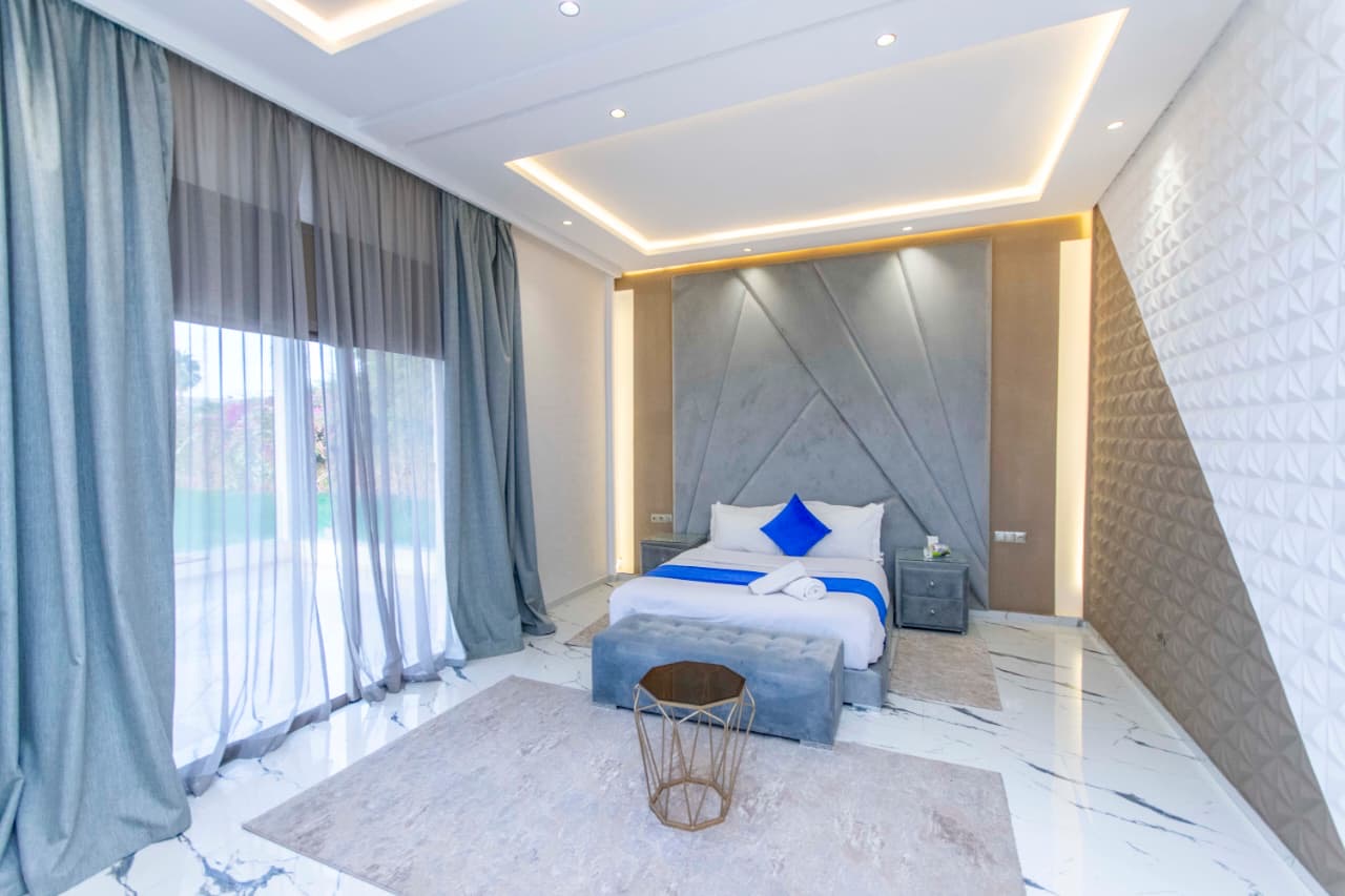 8377ea9d c884 4ae6 a5f8 6f24dd36678f