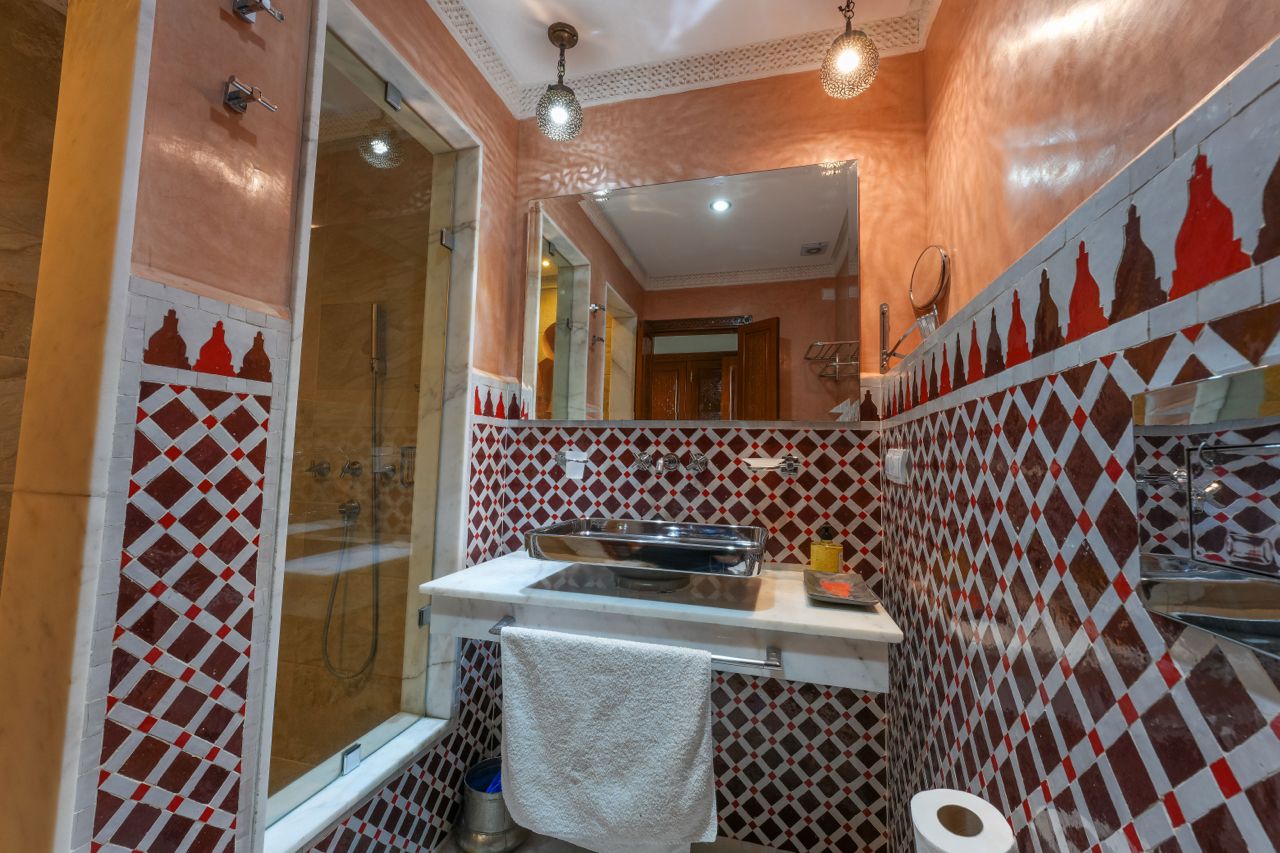 f6213cf8 ba06 47e4 88d1 b3944bbf068b